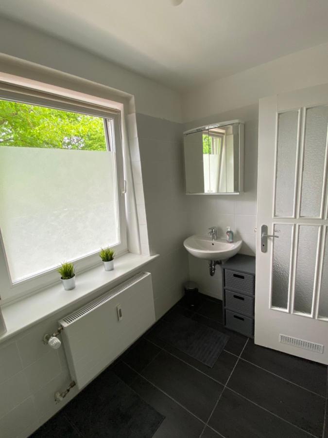 3 Zimmer Wohnung Fuer 4 Personen Lubeck Bagian luar foto